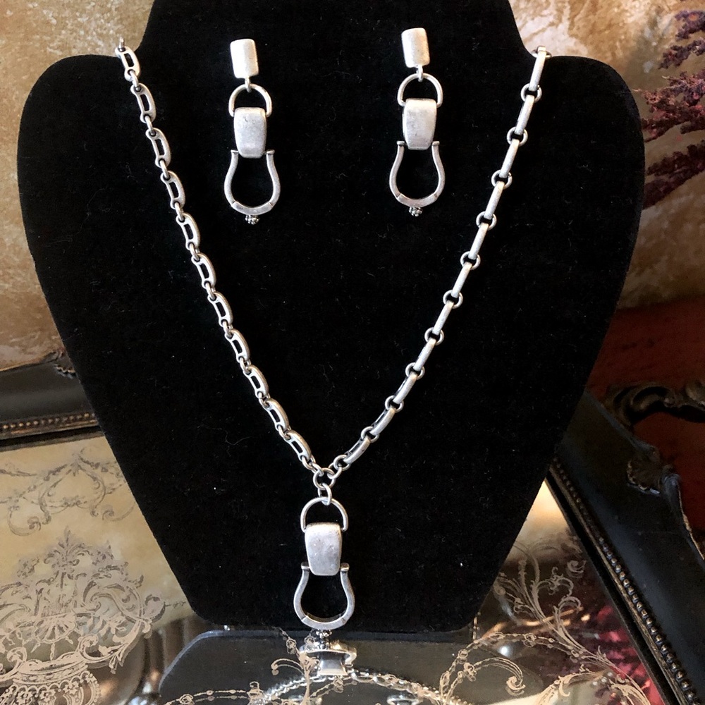 Cabi Fall 2021 Ear Rings and Necklace